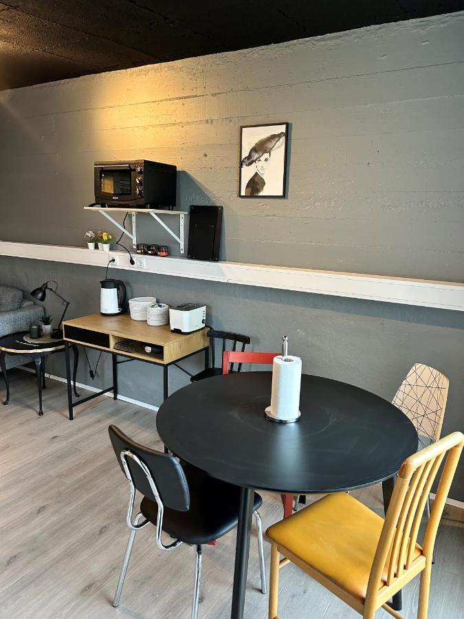 The Little Guesthouse Downtown - Keflavik Airport Exteriér fotografie